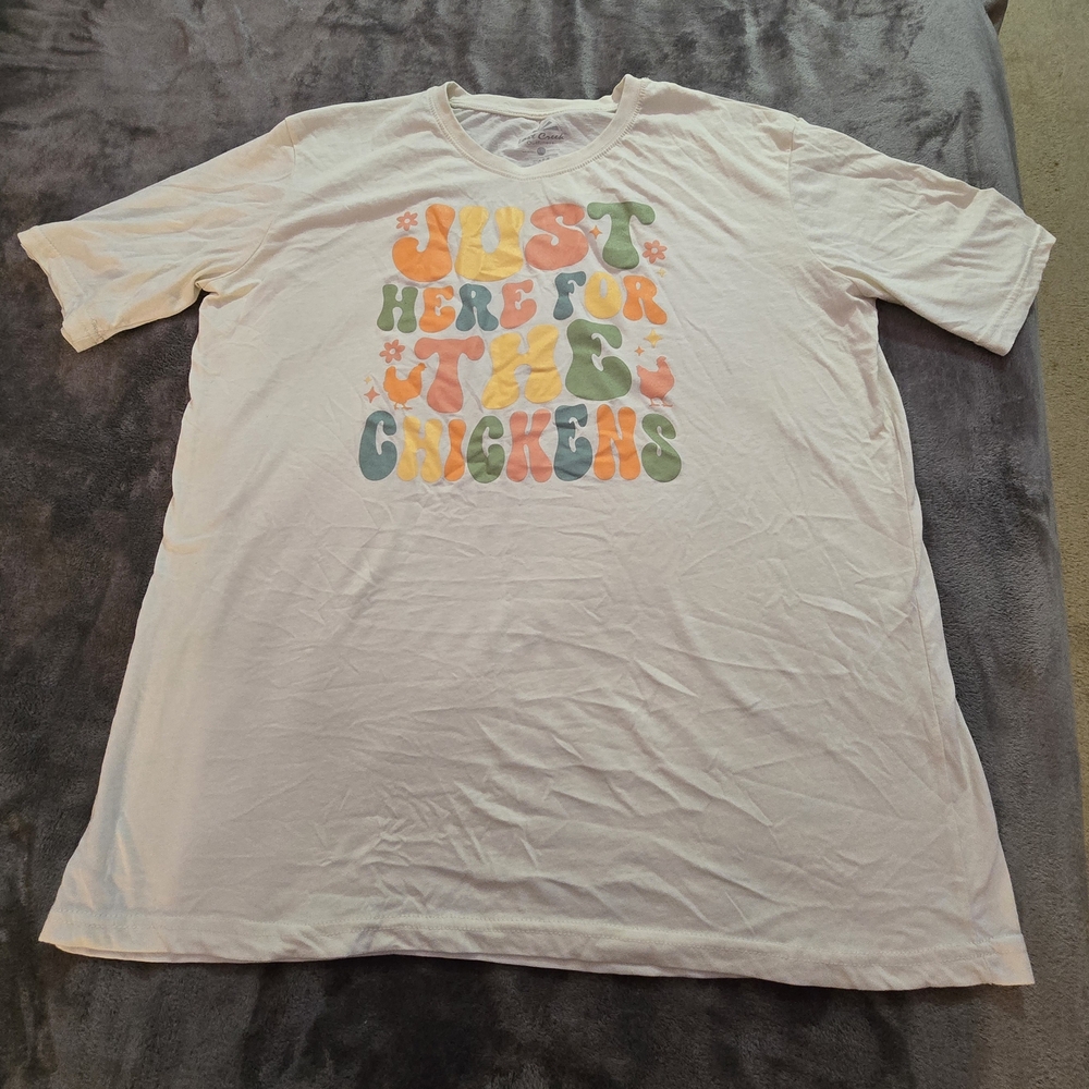 LOST CREEK OUTFITTERS (XXL) Casual Graphic Tee - Just Here for the Chickens